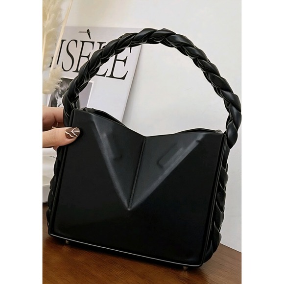Blk Geometric Top Braided Handle Trendy Shoulder Crossbody
Triangle shaped Bag - Picture 3 of 3